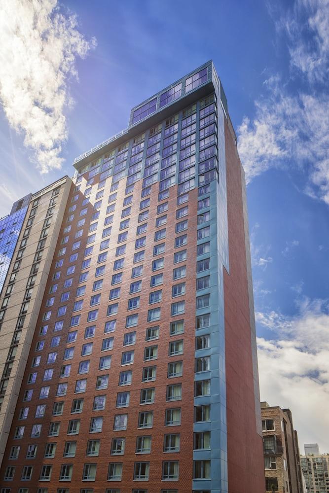Doubletree By Hilton New York Times Square West Hotel Екстериор снимка